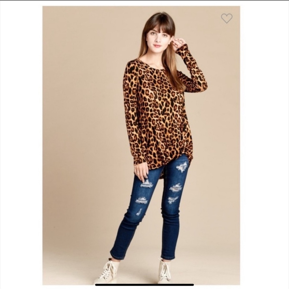 ANIMAL PRINT TWISTED HEM